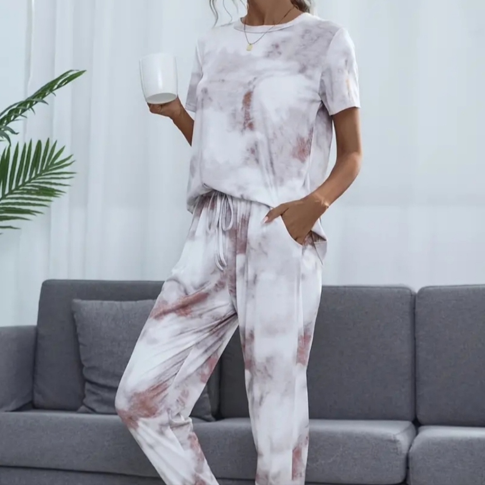 Gorgeous casual loungewear/gym 2 piece jogger set nwt hp🔥🔥🔥🔥tye Dye🔥🔥 - Picture 4 of 4